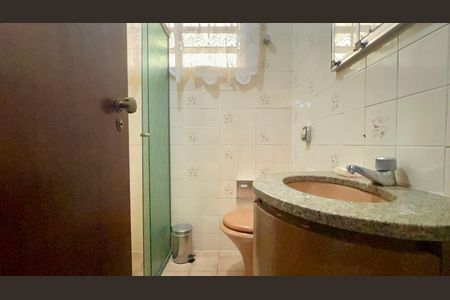 Casa para alugar com 192m², 3 quartos e 2 vagas Casa para alugar com 192m², 3 quartos e 2 vagasBanheiro