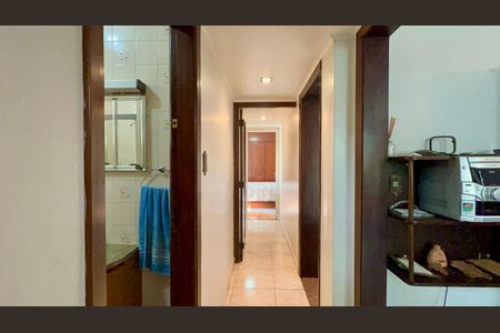 Casa para alugar com 192m², 3 quartos e 2 vagas Casa para alugar com 192m², 3 quartos e 2 vagasCorredor