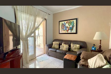 Casa para alugar com 192m², 3 quartos e 2 vagas Casa para alugar com 192m², 3 quartos e 2 vagasQuarto 2