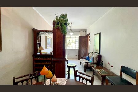 Casa para alugar com 192m², 3 quartos e 2 vagas Casa para alugar com 192m², 3 quartos e 2 vagasSala
