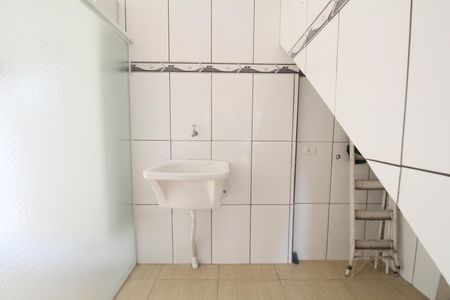Área de Serviço de casa para alugar com 1 quarto, 40m² em Parque Taboão, Taboão da Serra