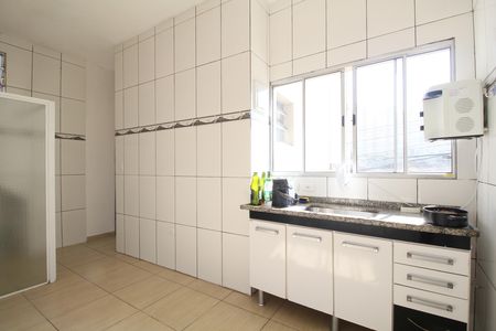 Cozinha de casa para alugar com 1 quarto, 40m² em Parque Taboão, Taboão da Serra