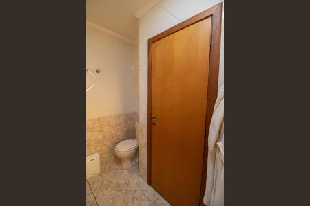 Casa de condomínio à venda com 214m², 3 quartos e 2 vagas Casa de condomínio à venda com 214m², 3 quartos e 2 vagasBANHEIRO DA SUÍTE