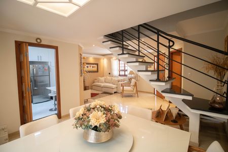 Casa de condomínio à venda com 214m², 3 quartos e 2 vagas Casa de condomínio à venda com 214m², 3 quartos e 2 vagasSALA