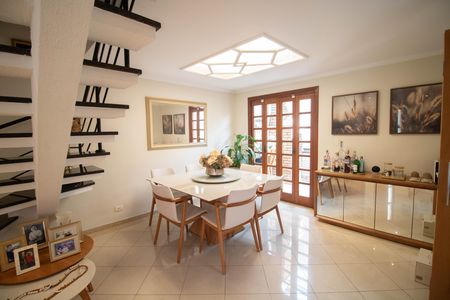 Casa de condomínio à venda com 214m², 3 quartos e 2 vagas Casa de condomínio à venda com 214m², 3 quartos e 2 vagasSALA
