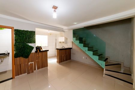 Casa de Condomínio para alugar com 2 quartos, 64m² em Santo Andre, Belo Horizonte
