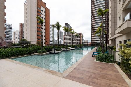 Apartamento para alugar com 162m², 3 quartos e 3 vagas Apartamento para alugar com 162m², 3 quartos e 3 vagasPiscina