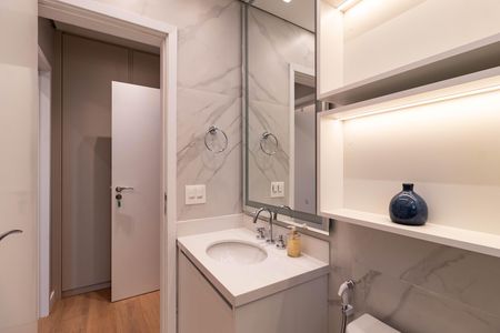 Apartamento para alugar com 162m², 3 quartos e 3 vagas Apartamento para alugar com 162m², 3 quartos e 3 vagasBanheiro da Suíte 1