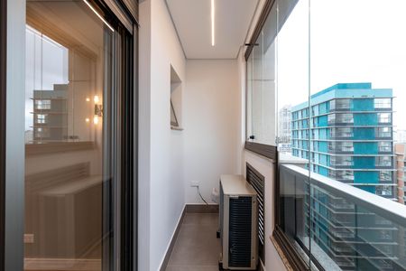 Apartamento para alugar com 162m², 3 quartos e 3 vagas Apartamento para alugar com 162m², 3 quartos e 3 vagasVaranda da Suíte 1