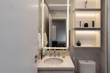 Apartamento para alugar com 162m², 3 quartos e 3 vagas Apartamento para alugar com 162m², 3 quartos e 3 vagasBanheiro da Suíte 2