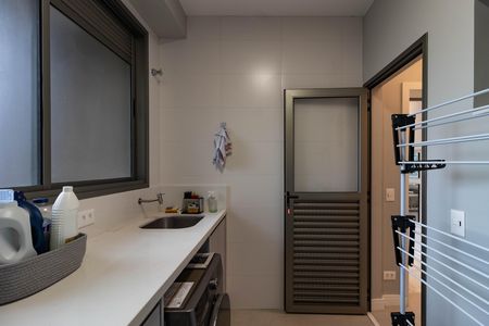 Apartamento para alugar com 162m², 3 quartos e 3 vagas Apartamento para alugar com 162m², 3 quartos e 3 vagasÁrea de Serviço