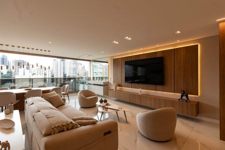 Apartamento para alugar com 162m², 3 quartos e 3 vagas Apartamento para alugar com 162m², 3 quartos e 3 vagasSala