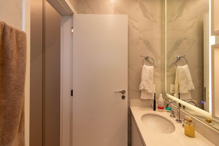 Apartamento para alugar com 162m², 3 quartos e 3 vagas Apartamento para alugar com 162m², 3 quartos e 3 vagasBanheiro da Suíte 2
