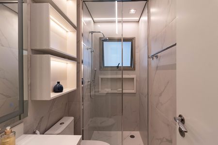 Apartamento para alugar com 162m², 3 quartos e 3 vagas Apartamento para alugar com 162m², 3 quartos e 3 vagasBanheiro da Suíte 1