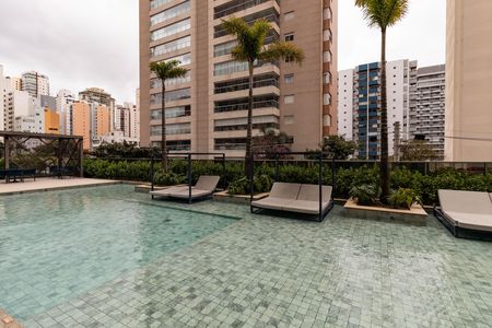 Apartamento para alugar com 162m², 3 quartos e 3 vagas Apartamento para alugar com 162m², 3 quartos e 3 vagasPiscina