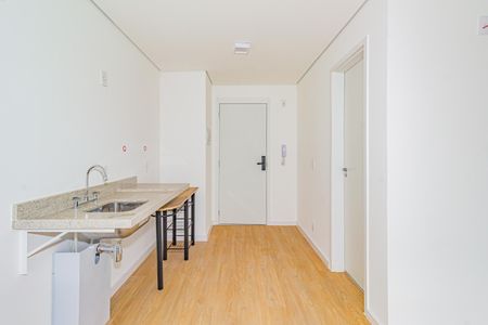 Cozinha de kitnet/studio para alugar com 1 quarto, 24m² em Santo Amaro, São Paulo