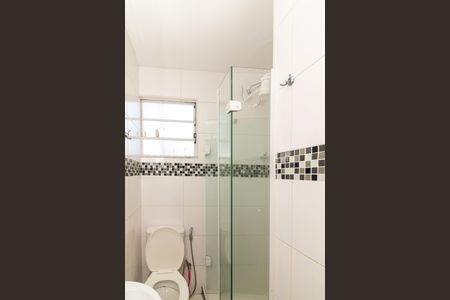 Banheiro de apartamento para alugar com 1 quarto, 45m² em Padre Miguel, Rio de Janeiro