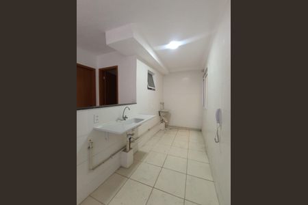 Apartamento para alugar com 46m², 2 quartos e 1 vaga Apartamento para alugar com 46m², 2 quartos e 1 vagaCozinha e Área de Serviço