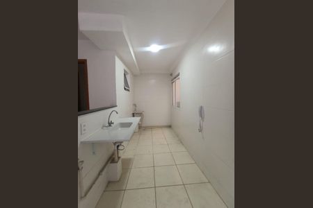 Apartamento para alugar com 46m², 2 quartos e 1 vaga Apartamento para alugar com 46m², 2 quartos e 1 vagaCozinha e Área de Serviço
