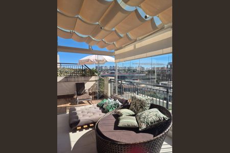 Apartamento à venda com 84m², 1 quarto e 2 vagas Apartamento à venda com 84m², 1 quarto e 2 vagasVaranda