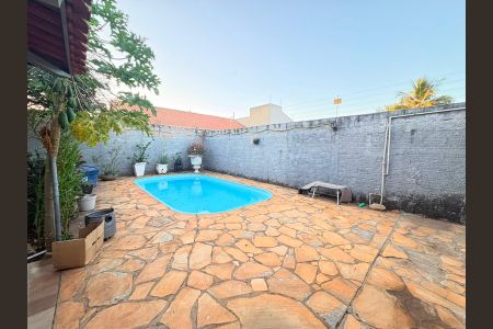 Casa para alugar com 171m², 2 quartos e 2 vagas