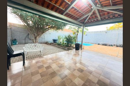 Casa para alugar com 171m², 2 quartos e 2 vagas