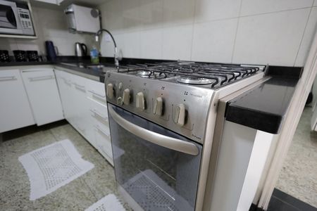 Apartamento à venda com 100m², 2 quartos e 2 vagas Apartamento à venda com 100m², 2 quartos e 2 vagasCozinha