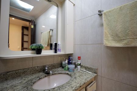 Apartamento à venda com 100m², 2 quartos e 2 vagas Apartamento à venda com 100m², 2 quartos e 2 vagasBanheiro