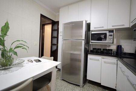 Apartamento à venda com 100m², 2 quartos e 2 vagas Apartamento à venda com 100m², 2 quartos e 2 vagasCozinha