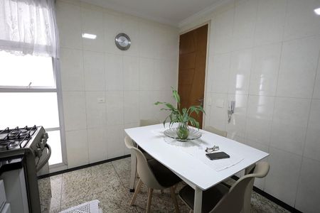 Apartamento à venda com 100m², 2 quartos e 2 vagas Apartamento à venda com 100m², 2 quartos e 2 vagasCozinha