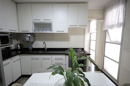 Apartamento à venda com 100m², 2 quartos e 2 vagas Apartamento à venda com 100m², 2 quartos e 2 vagasCozinha