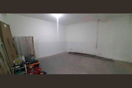 Quintal de casa para alugar com 1 quarto, 198m² em Jardim D’abril, São Paulo
