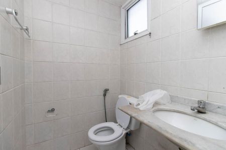 Banheiro de apartamento para alugar com 2 quartos, 57m² em Vila Maria, São Paulo