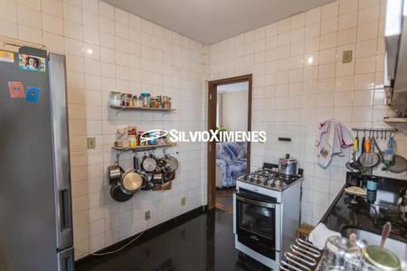 Apartamento à venda com 3 quartos, 180m² em Santo Antônio, Belo Horizonte