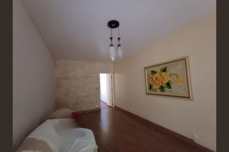 Casa à venda com 3 quartos, 203m² em Vila Carrão, São Paulo