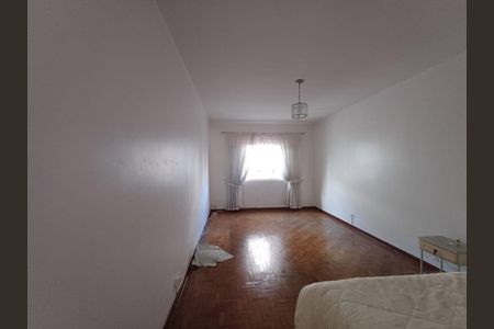 Casa à venda com 3 quartos, 203m² em Vila Carrão, São Paulo