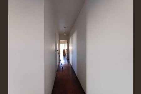 Casa à venda com 3 quartos, 203m² em Vila Carrão, São Paulo