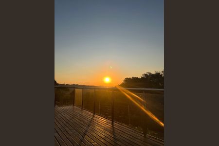 Casa de condomínio à venda com 275m², 3 quartos e 4 vagas
