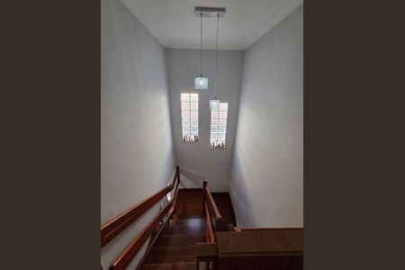 Casa à venda com 3 quartos, 141m² em Jardim Rosa Maria, São Paulo