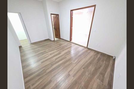 Casa à venda com 100m², 2 quartos e 1 vaga