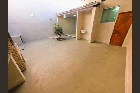 Casa à venda com 100m², 2 quartos e 1 vaga