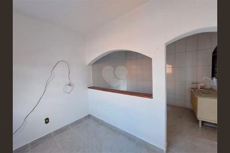 Casa à venda com 4 quartos, 137m² em Vila Nogueira, Diadema