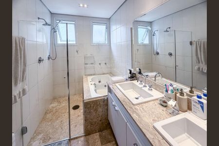 Apartamento à venda com 2 quartos, 112m² em Vila Nova Conceição, São Paulo