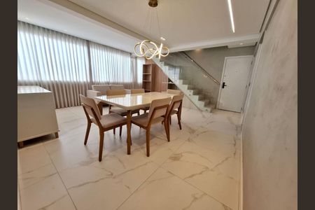 Apartamento à venda com 232m², 4 quartos e 4 vagas