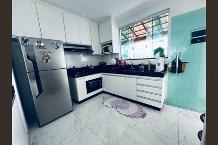 Casa de condomínio à venda com 120m², 3 quartos e 1 vaga