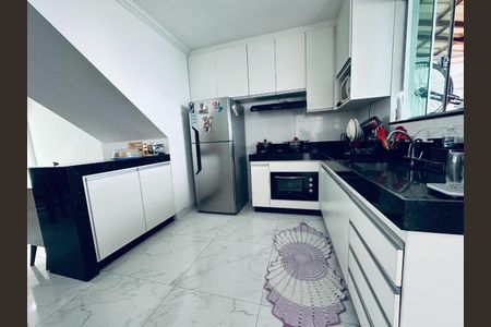 Casa de condomínio à venda com 120m², 3 quartos e 1 vaga