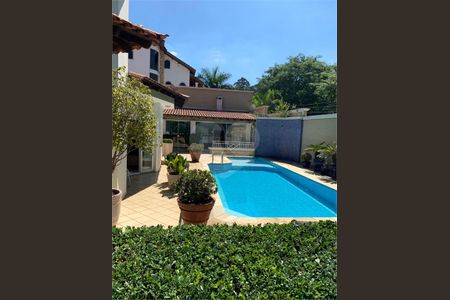 Casa à venda com 4 quartos, 613m² em São Domingos, São Paulo