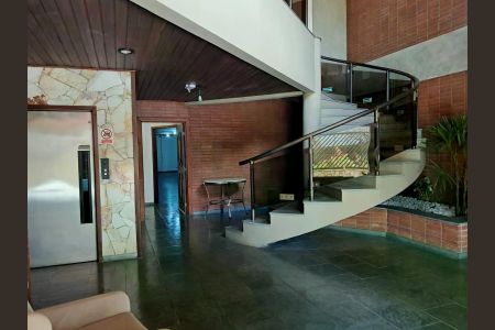Apartamento para alugar com 3 quartos, 135m² em Cambuí, Campinas