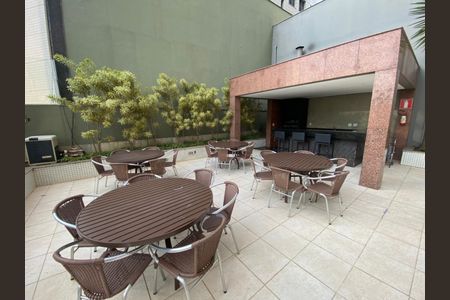 Apartamento para alugar com 60m², 2 quartos e 2 vagas