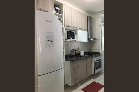 Apartamento à venda com 2 quartos, 80m² em Jardim Tupanci, Barueri